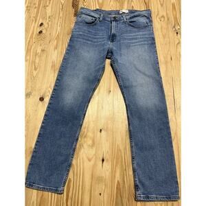 Wrangler Men's Slim Straight Jeans Medium Wash Blue (Size: 34x 30)